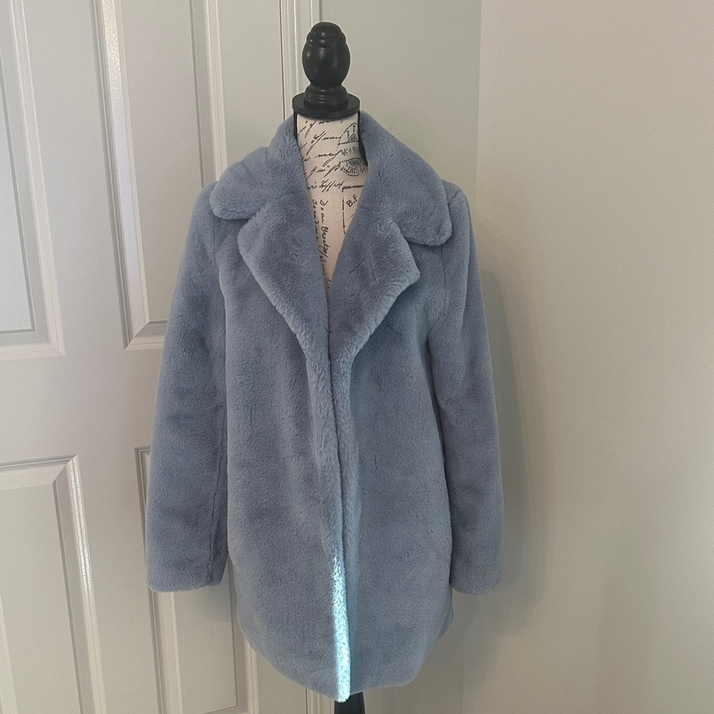 Dolce Cabo Women's Blue Faux Fur Coat
